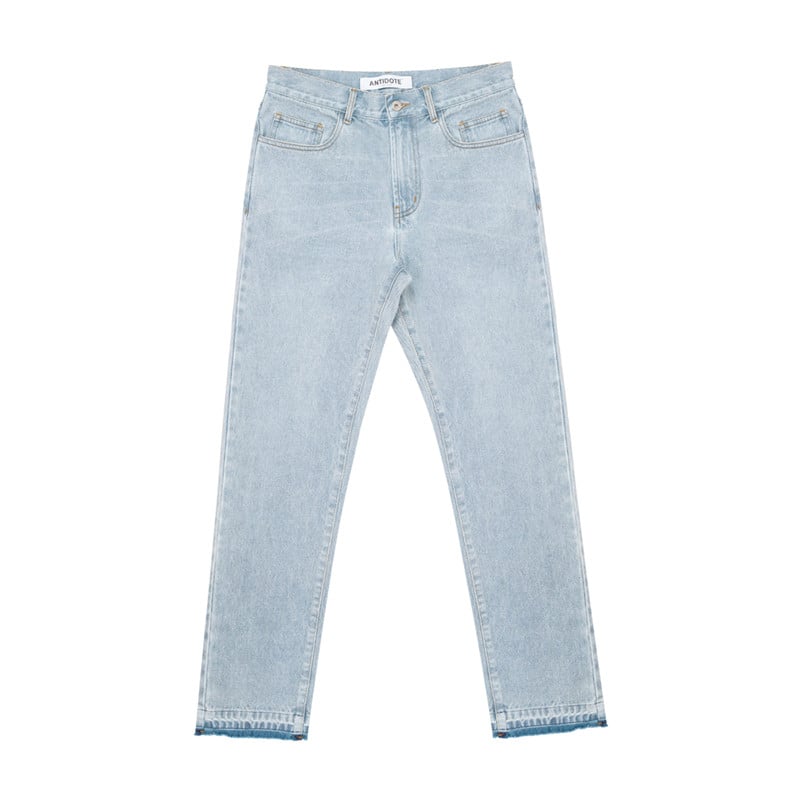 Distressed Embroidered Straight-Leg Jeans in Washed Blue